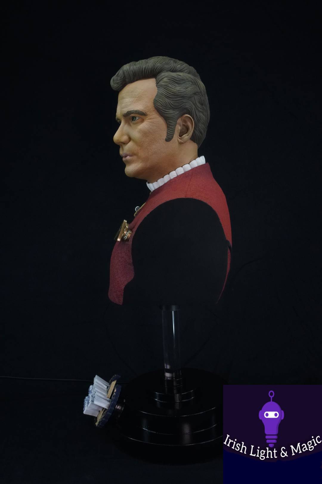 James T Kirk Statue Star Trek 1/2 Scale