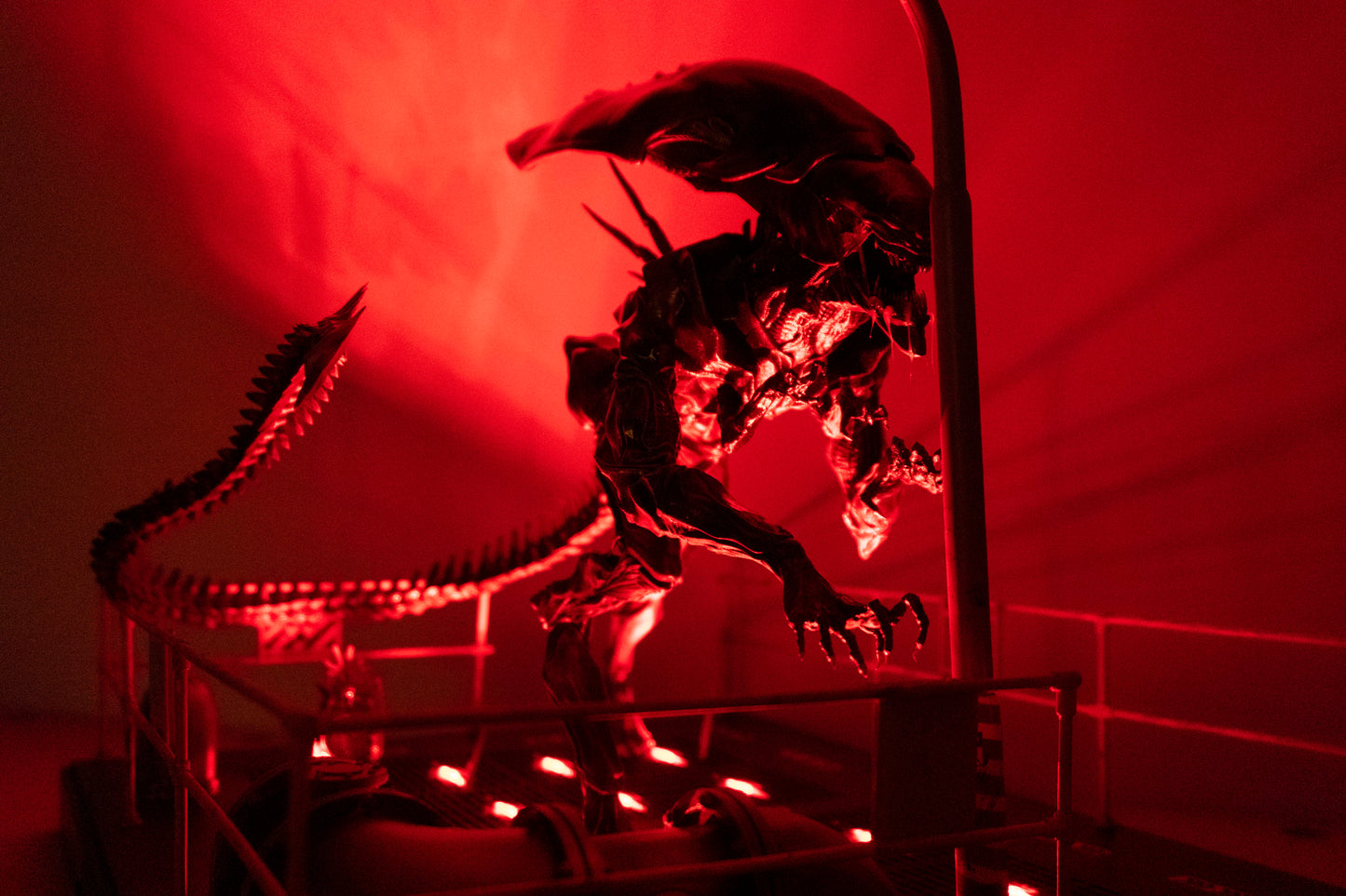 Alien Queen diorama Queen Alien Statue Alien diorama