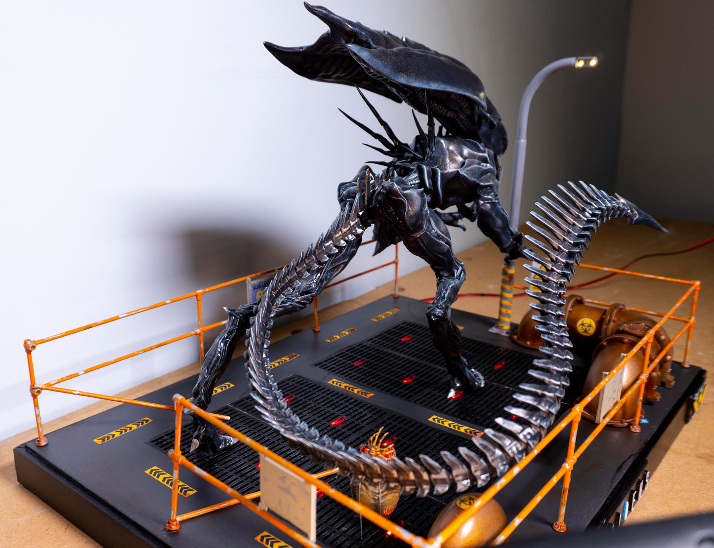 Alien Queen diorama Queen Alien Statue Alien diorama
