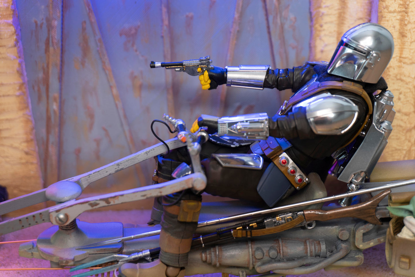The Mandalorian Diorama on Speeder bike with Goru diorama with Display case