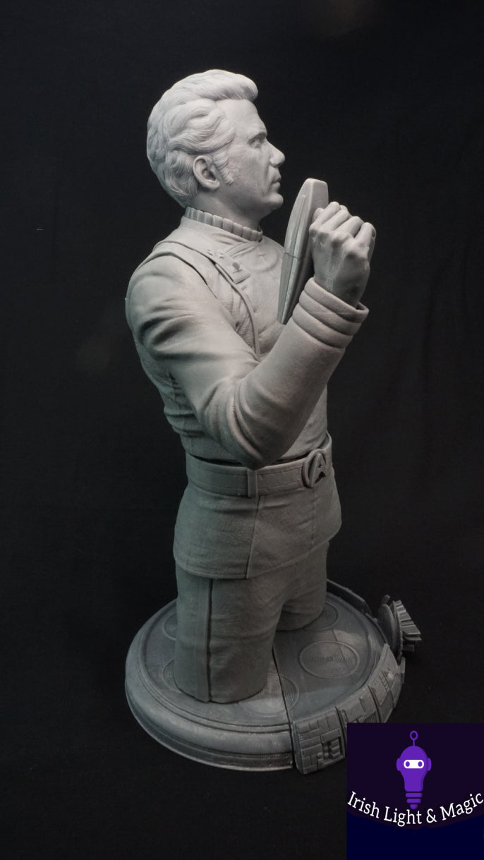 ADMIRAL JAMES T. KIRK FORTH SCALE FIGURE