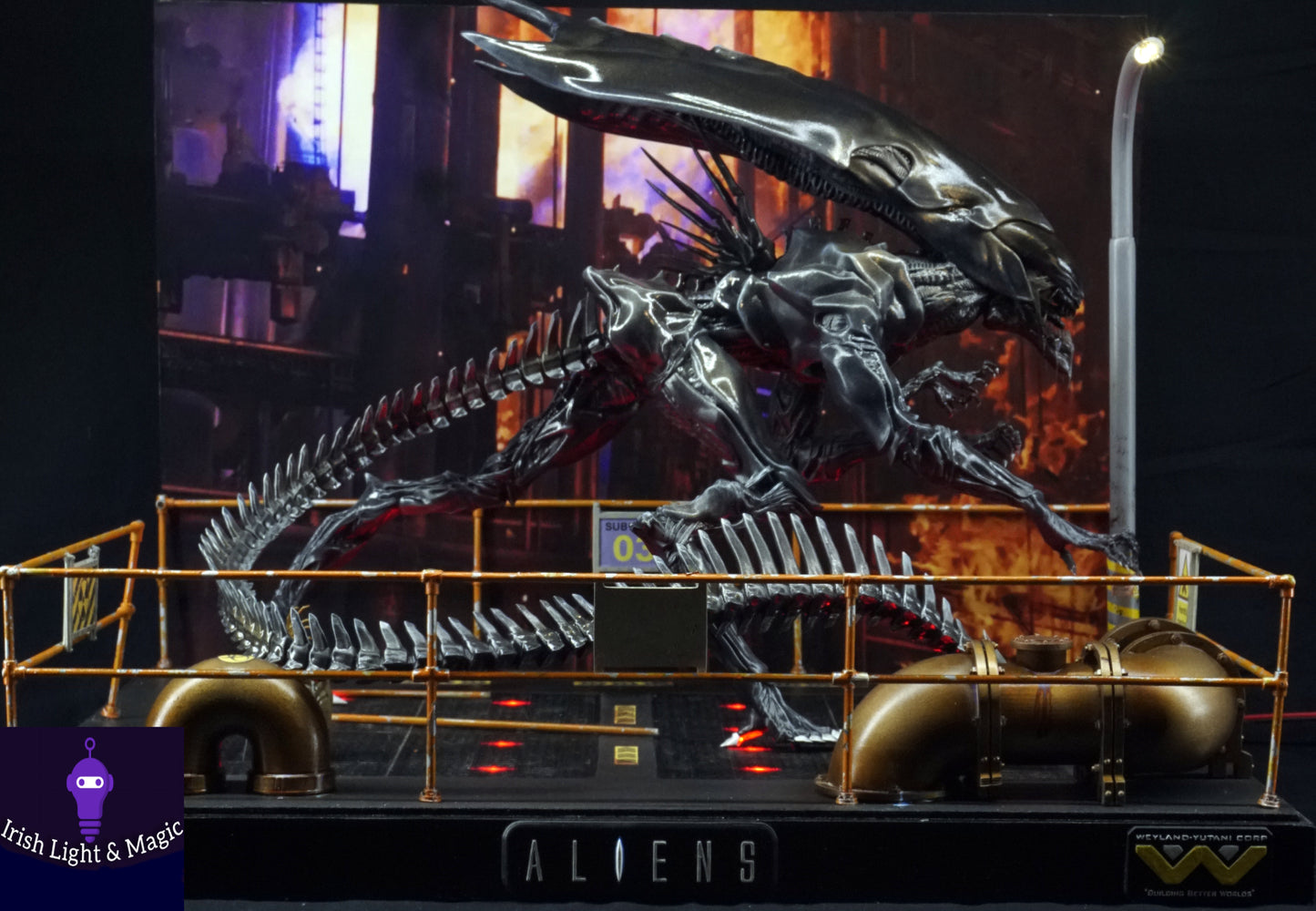 Alien Queen diorama Queen Alien Statue Alien diorama
