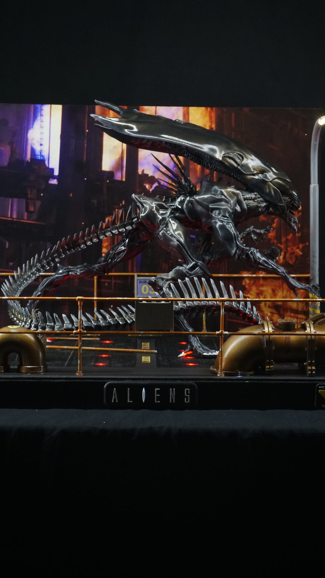 Alien Queen diorama Queen Alien Statue Alien diorama